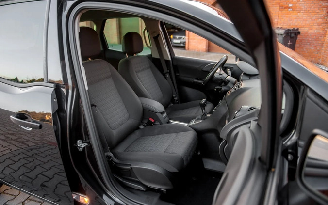Opel Meriva cena 36900 przebieg: 169780, rok produkcji 2014 z Radom małe 667